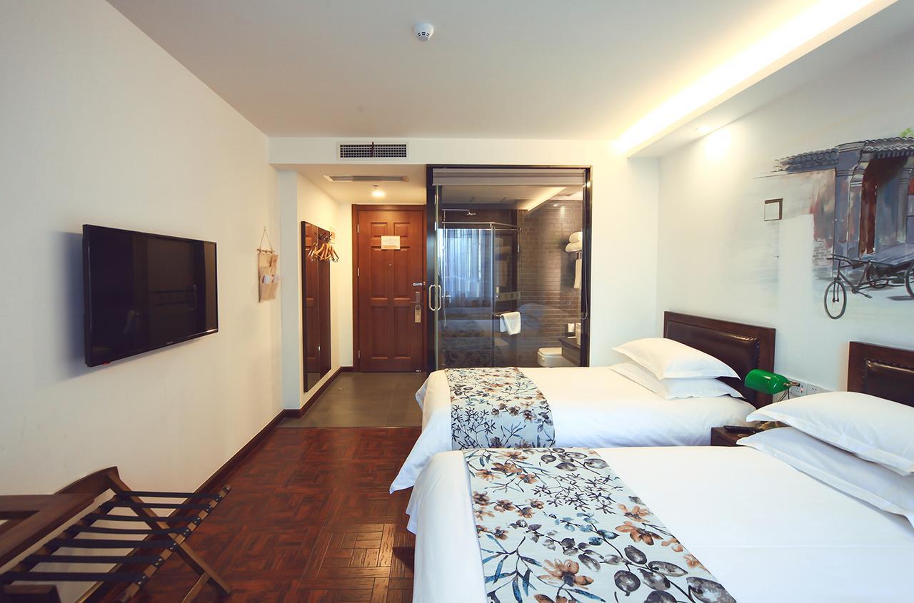 Nostalgia Hotel Near Tianjin Polar Ocean Word- Tianjin Fonte Joy World, 10 Minutes Drive Away From Tianjin Tanggu High-Speed Railway Station, Free Ice-Cream, Mineral Water, Snacks And Laundry Service, English Communication Well Exterior foto