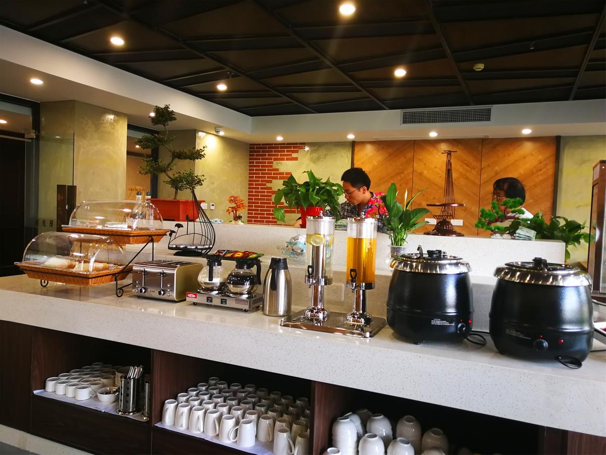 Nostalgia Hotel Near Tianjin Polar Ocean Word- Tianjin Fonte Joy World, 10 Minutes Drive Away From Tianjin Tanggu High-Speed Railway Station, Free Ice-Cream, Mineral Water, Snacks And Laundry Service, English Communication Well Exterior foto